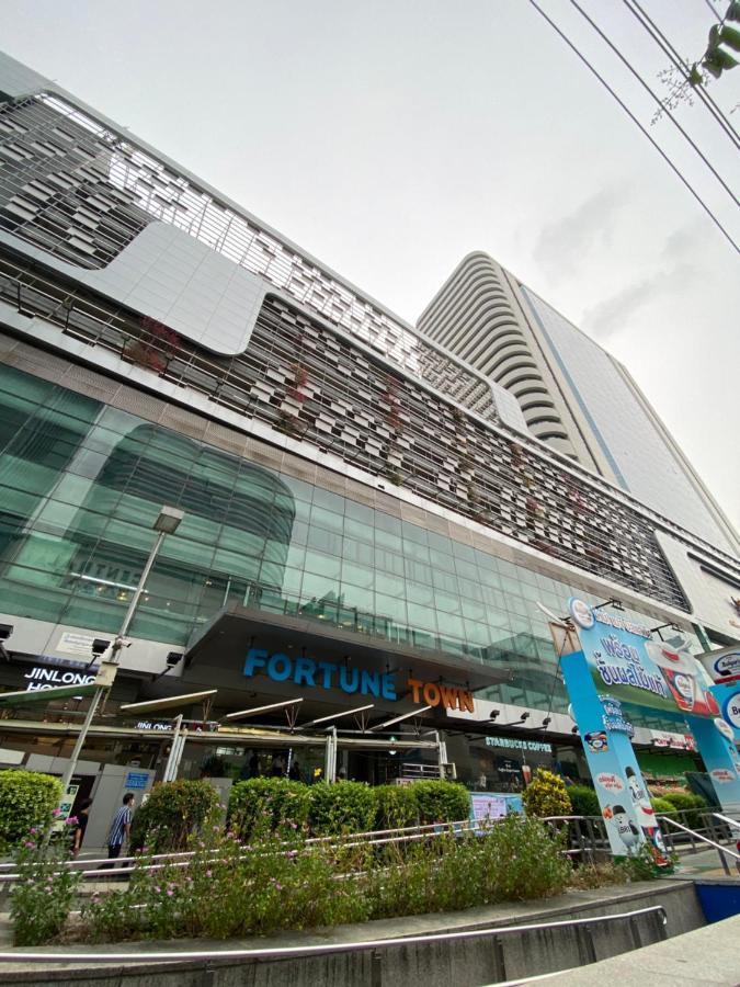 Sura Hostel Bangkok Near Mrt Phra Ram 9 Exteriér fotografie
