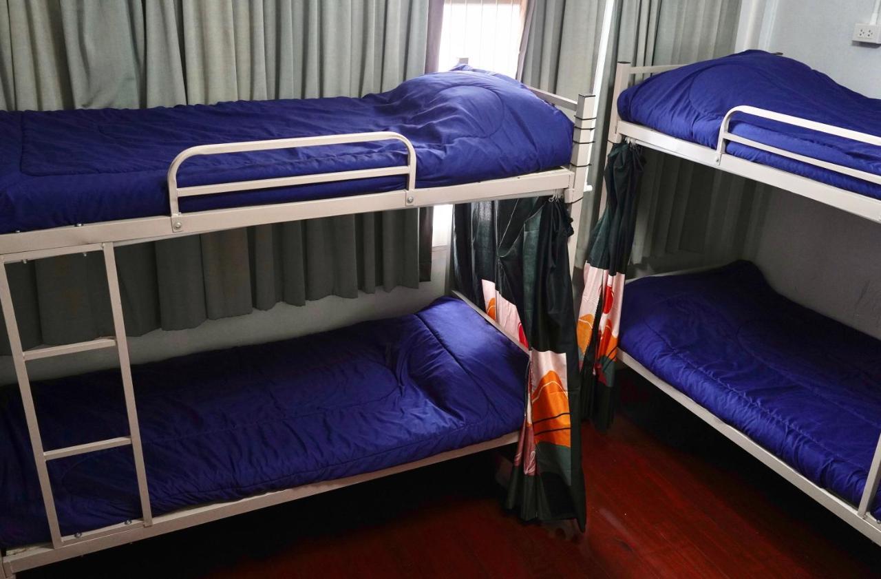 Sura Hostel Bangkok Near Mrt Phra Ram 9 Exteriér fotografie