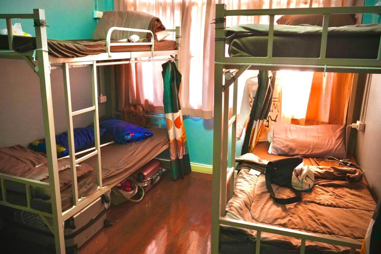 Sura Hostel Bangkok Near Mrt Phra Ram 9 Exteriér fotografie