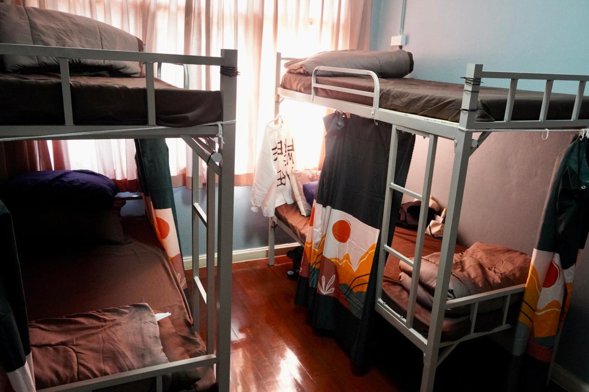 Sura Hostel Bangkok Near Mrt Phra Ram 9 Exteriér fotografie
