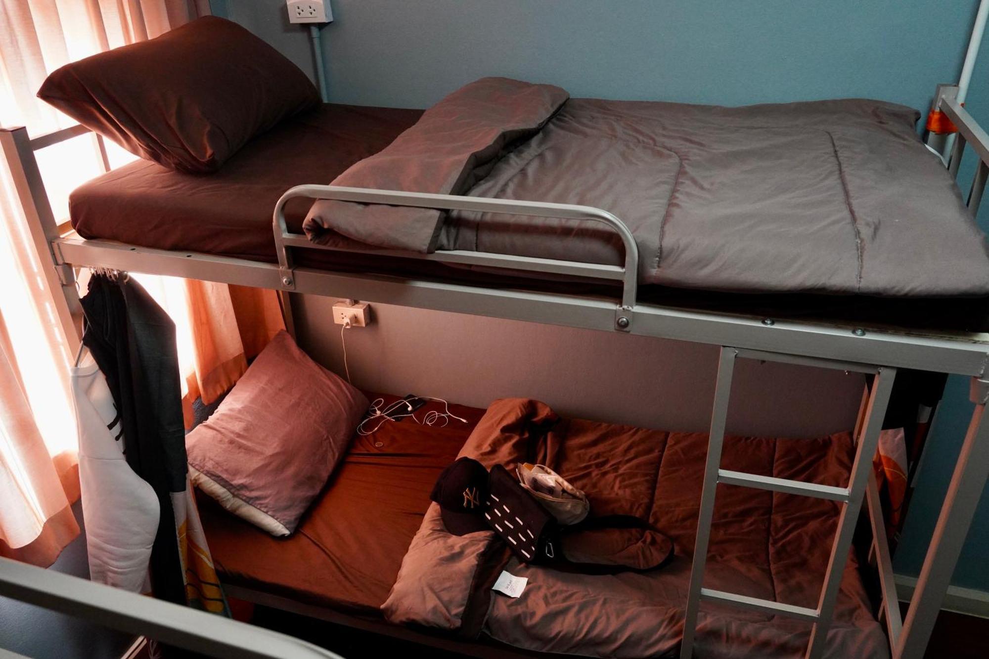 Sura Hostel Bangkok Near Mrt Phra Ram 9 Exteriér fotografie