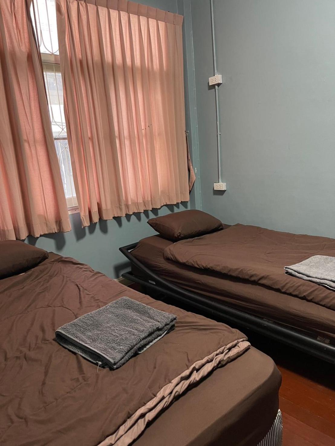 Sura Hostel Bangkok Near Mrt Phra Ram 9 Exteriér fotografie