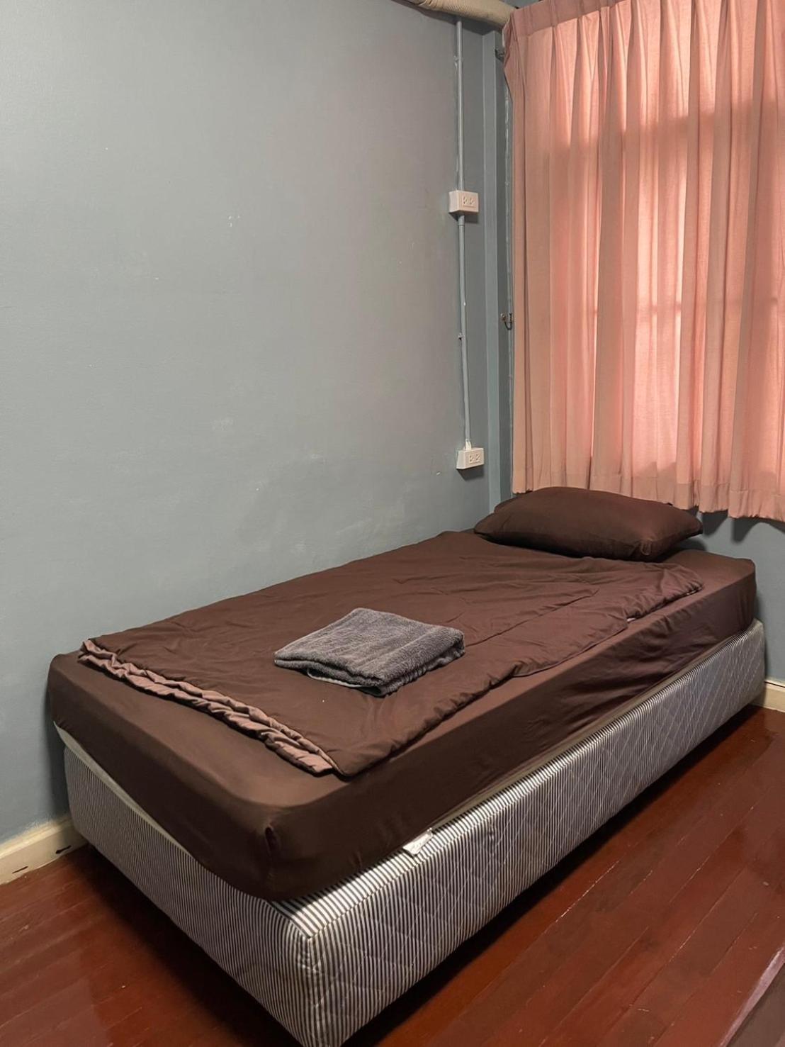 Sura Hostel Bangkok Near Mrt Phra Ram 9 Exteriér fotografie